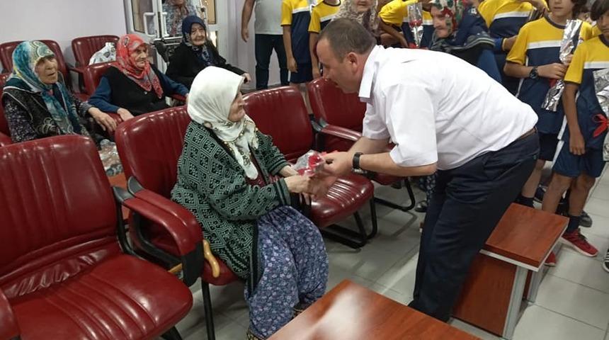 Başkan Sever huzurevi sakinleriyle bir araya geldi