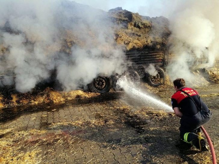 775 adet saman balyası yandı G5