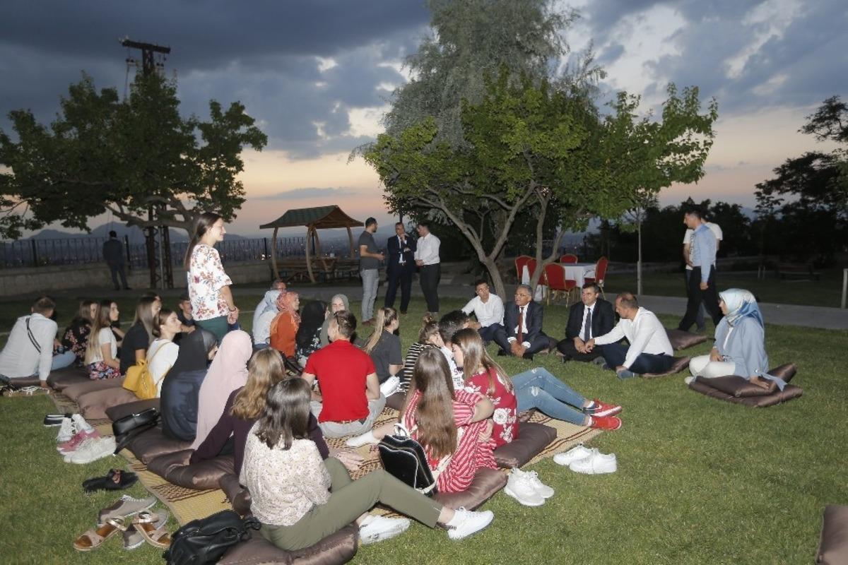 Başkan B&uuml;y&uuml;kkılı&ccedil;: "Bosna&rsquo;yı kendimizden ayrı g&ouml;rm&uuml;yoruz"