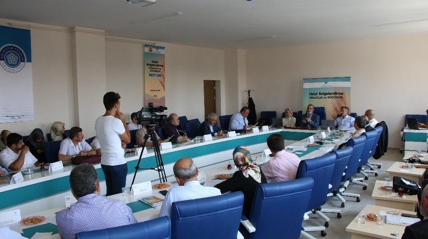 NE&Uuml;&rsquo;de Helal Belgelendirme Fırsatlar ve G&uuml;&ccedil;l&uuml;kler &Ccedil;alıştayı ger&ccedil;ekleştirildi