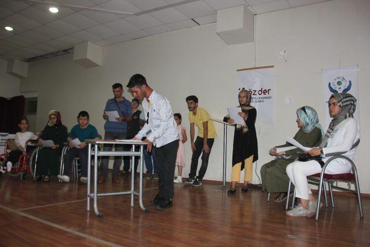 Özel bireyler, toplu taşıma ve parklarda yaşanan sorunları sahnede anlatacak G3