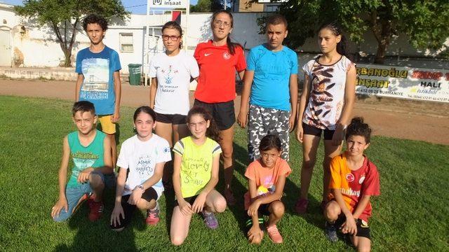 Burhaniye’de atletizm kursları ilgi gördü