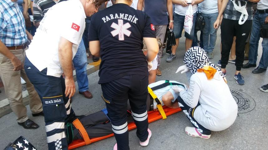 Sabah y&uuml;r&uuml;y&uuml;ş&uuml;nde motosiklet &ccedil;arpmasıyla ağır yaralandı