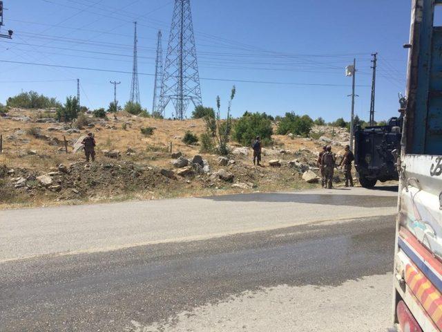 Sincik’teki saldırıda iş yerleri de zarar gördü