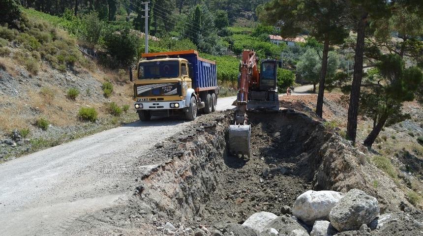 B&uuml;y&uuml;kşehirden Kaş, grup yollarına bakım