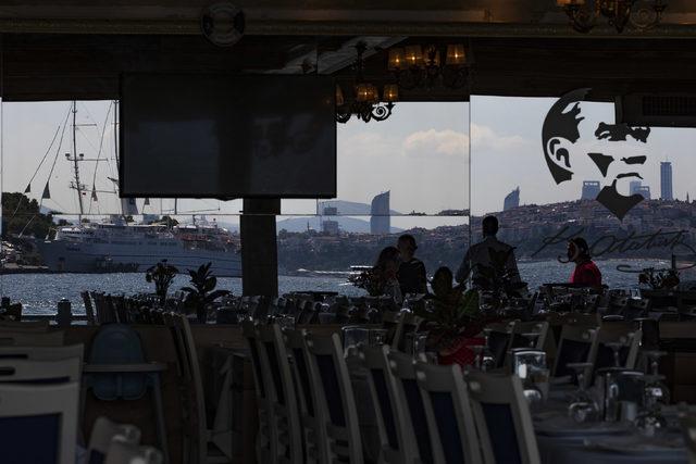 Dünyanın en büyük yelkenli kruvaziyer gemilerinden biri İstanbul'a demirledi