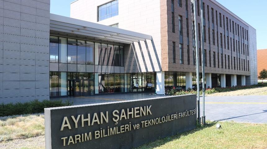 Tarım Bilimleri ve Teknolojileri Fak&uuml;ltesi bin 350 TL bursla &ouml;ğrencilerini bekliyor