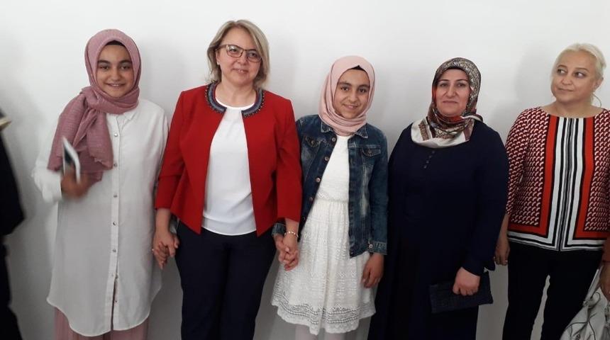 Muş Belediyesine ait bilgi evlerinde yaz kursu etkinliği