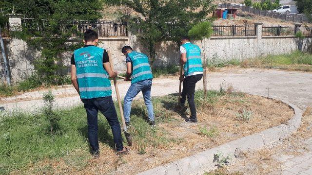 Denetimli serbestlik yükümlüleri okulları güzelleştiriyor