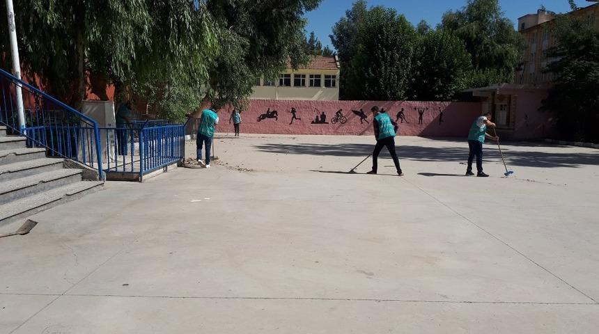 Denetimli serbestlik y&uuml;k&uuml;ml&uuml;leri okulları g&uuml;zelleştiriyor