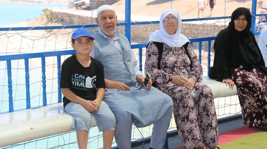 Yaşlılar Bozova&rsquo;ya &ccedil;ıkarma yaptı