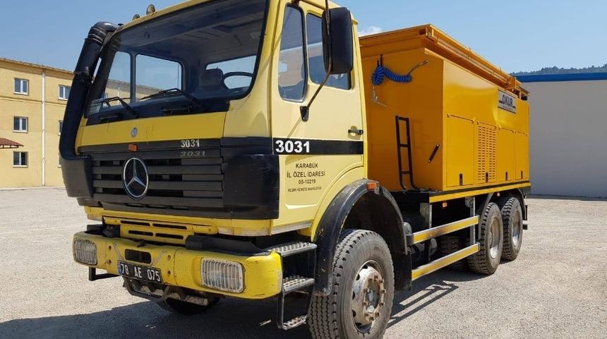 İl &Ouml;zel İdare tarafından asfalt yama robotu alımı yapıldı