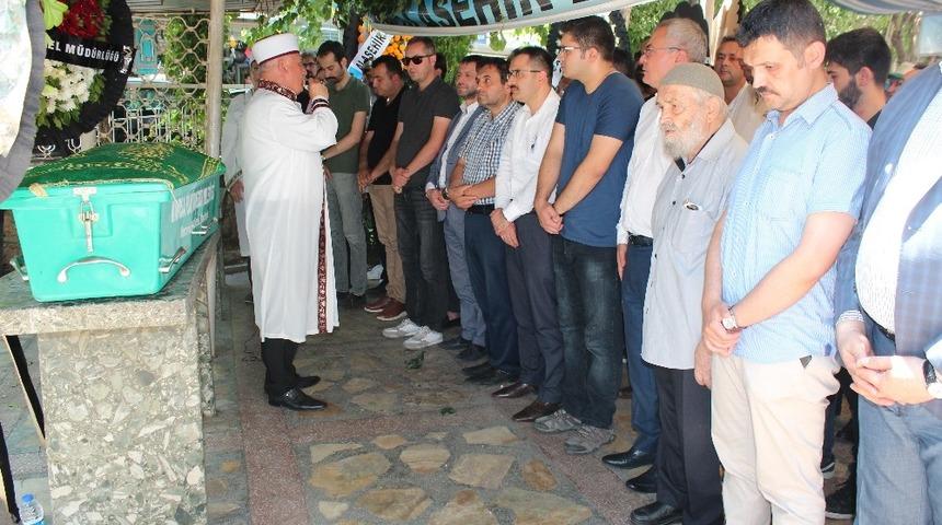 Manisa G&ouml;&ccedil; İdaresi M&uuml;d&uuml;r&uuml; toprağa verildi