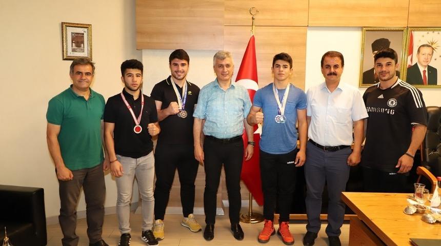 Cizreli sporculardan Kaymakam Arıcan&rsquo;a ziyaret