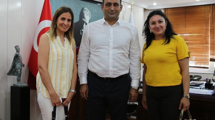 Başkan Yılmaz, Halk G&uuml;n&uuml;nde vatandaşlarla buluştu