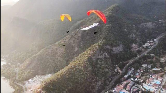 Base Jump sporcusu uçuşuyla heyecanlandırdı 1