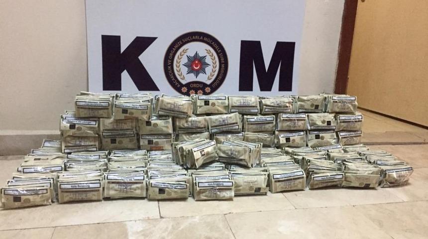 Ordu&rsquo;da ka&ccedil;ak sigara ve pipo ele ge&ccedil;irildi