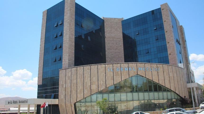 48 kişinin işe alınacağı Elazığ İl &Ouml;zel İdaresi&rsquo;nde alımların bir kısmı durduruldu