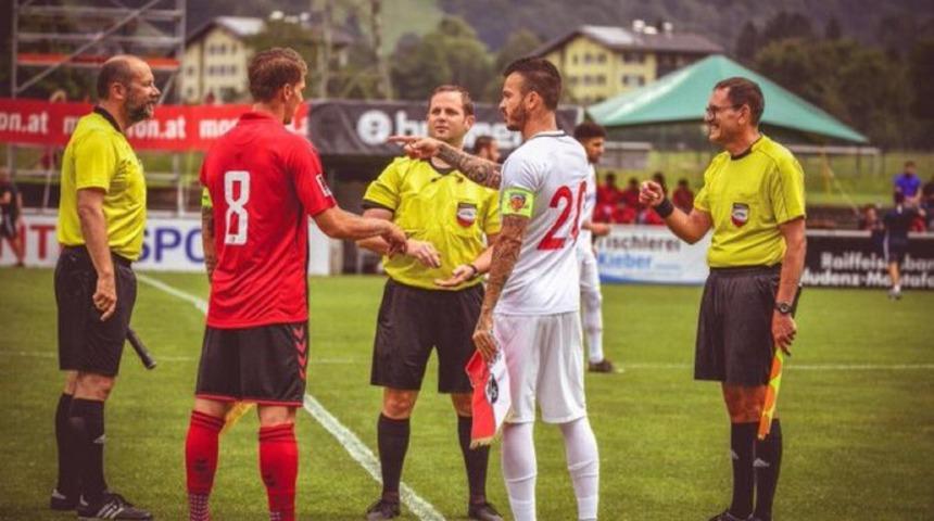 Kayserispor tarihi fark yedi, hakem maçı erken bitirdi