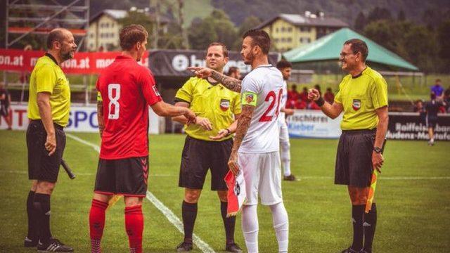 Kayserispor tarihi fark yedi, hakem maçı erken bitirdi