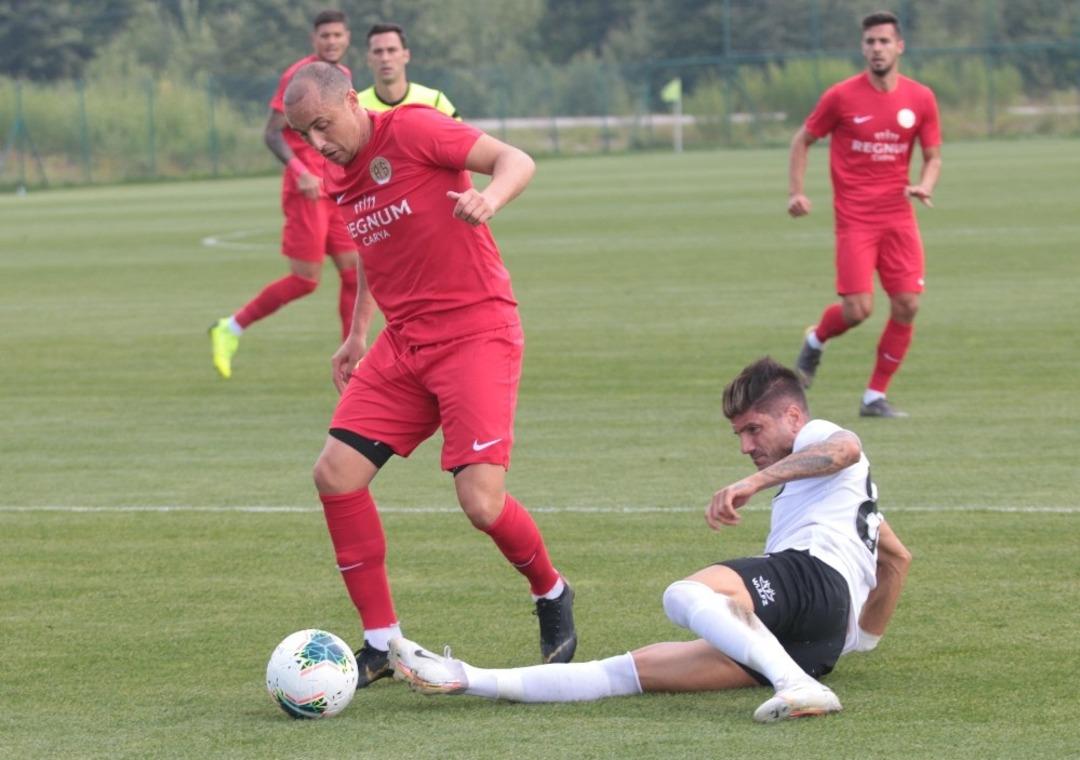 Hazırlık ma&ccedil;ı: Antalyaspor: 0 - Fatih Karag&uuml;mr&uuml;k: 0