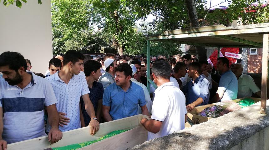 Yolcu otobüsüyle minibüsün çarpıştı kazada, ölü sayısı 4'e çıktı (2)