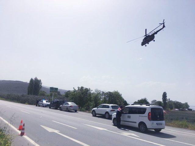 Bursa’da jandarmadan helikopterli trafik denetimi