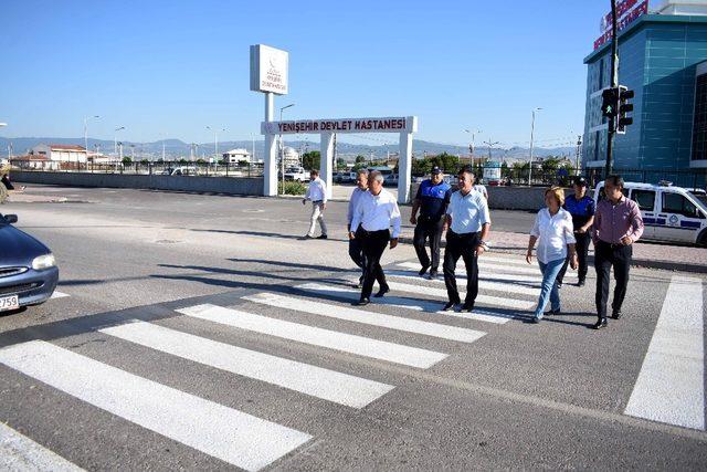 Yenişehir’de bas-geç trafik ışıkları hizmete başladı