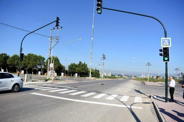 Yenişehir’de bas-geç trafik ışıkları hizmete başladı