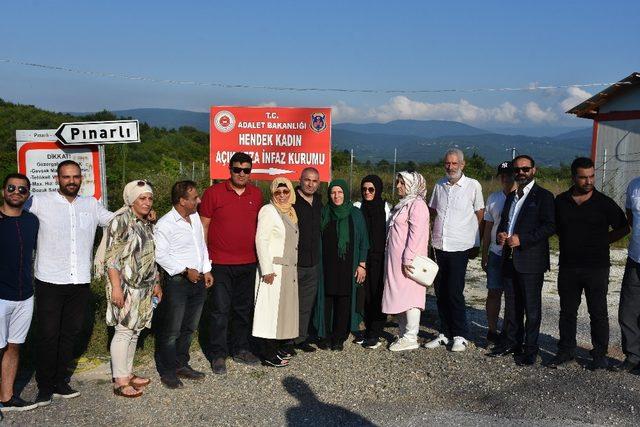 Aşiretin hanımağasına düğün gibi tahliye