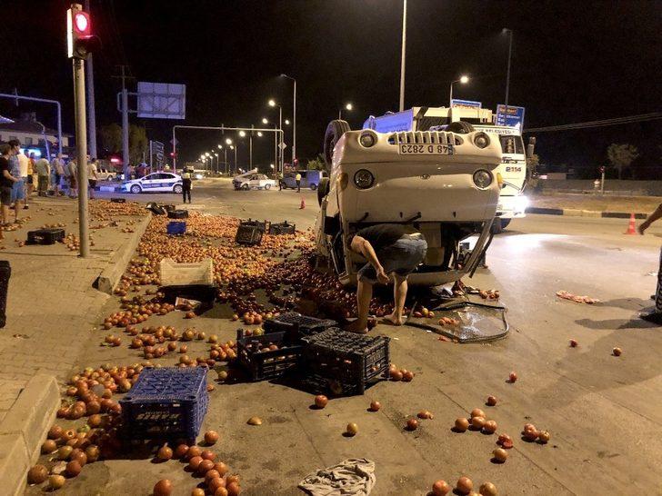 Fethiye’de kamyonet otomobil çarpıştı: 4 yaralı G1