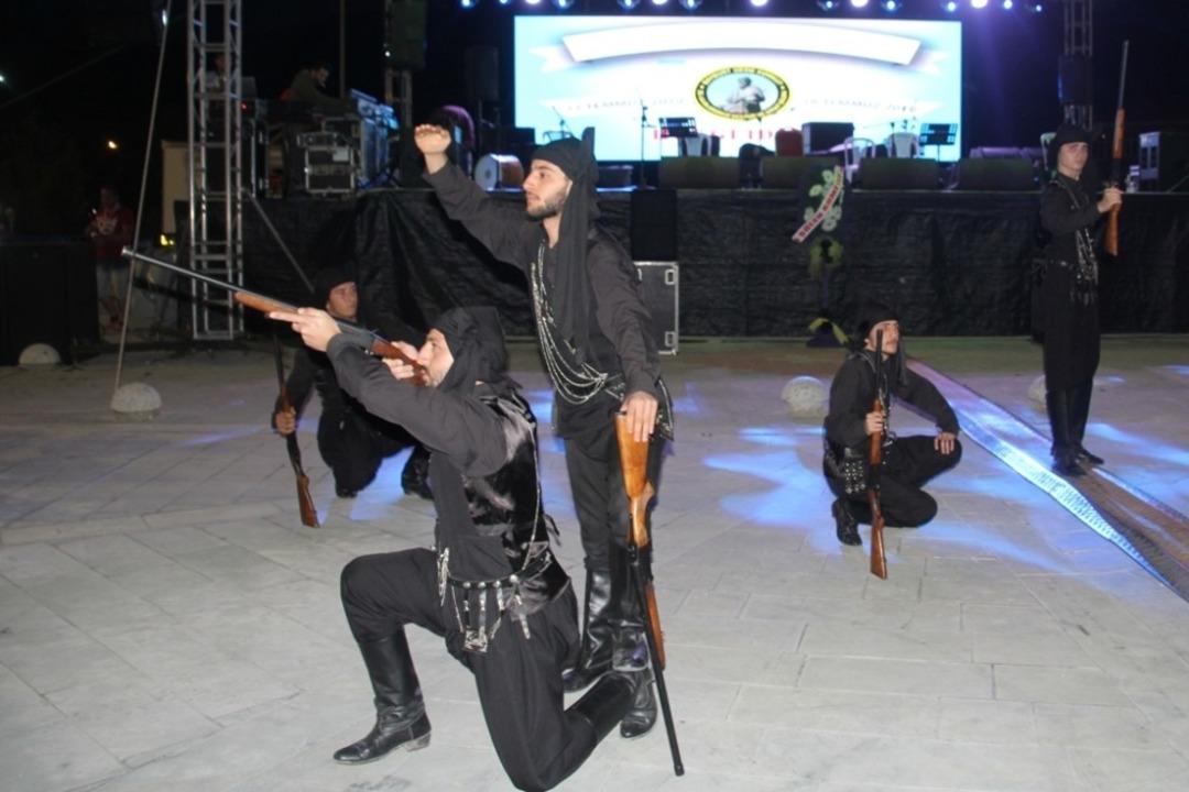 &Ccedil;etin Akdeniz ve ekibi mest etti