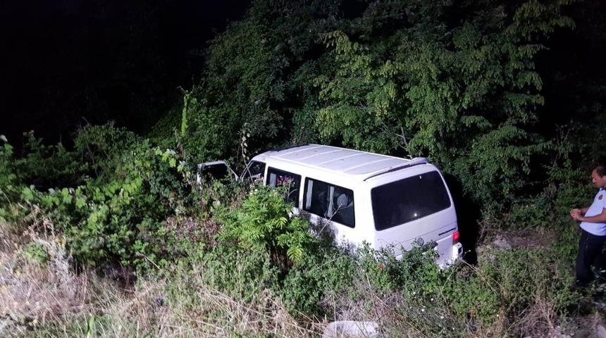 Samsun'da minibüs şarampole uçtu: 1 yaralı