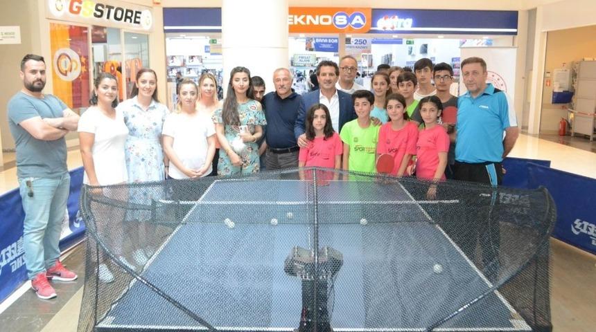 Sporculardan AVM’lerde gösteri