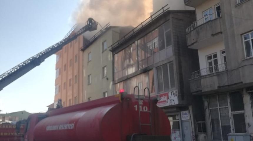 Yüksekova’da korkutan yangın