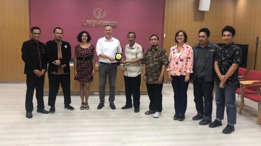 Endonezya Negeri Malang &Uuml;niversitesi&rsquo;nden Anadolu &Uuml;niversitesi&rsquo;ne ziyaret