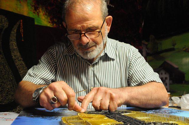 Bakır telden sanat eserleri &uuml;retiyor 1
