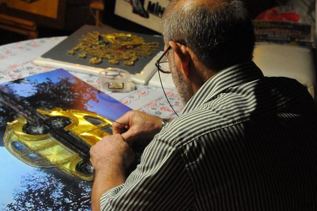 Bakır telden sanat eserleri &uuml;retiyor 3