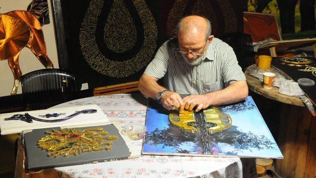 Bakır telden sanat eserleri üretiyor