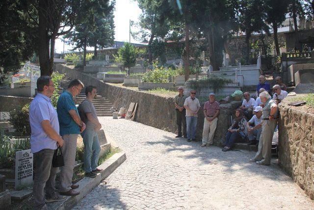 Kazım Baykal mezarı başında anıldı