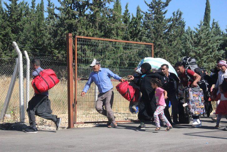 Suriyeliler ülkelerine koşarak gitti G5