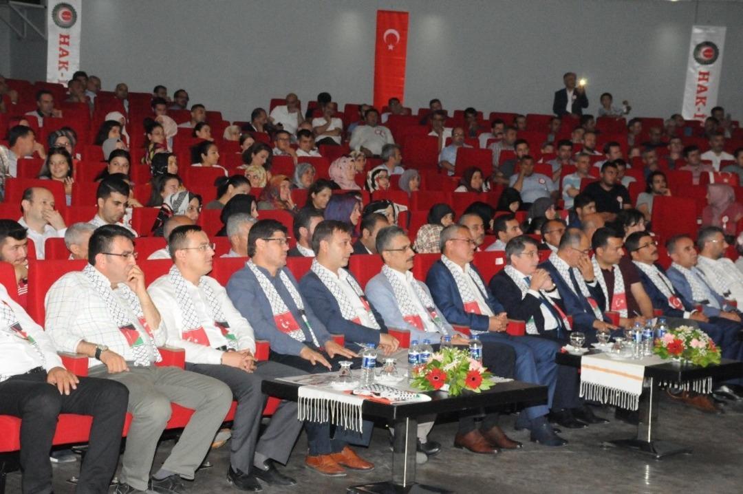 Manisa Kud&uuml;s i&ccedil;in ayakta