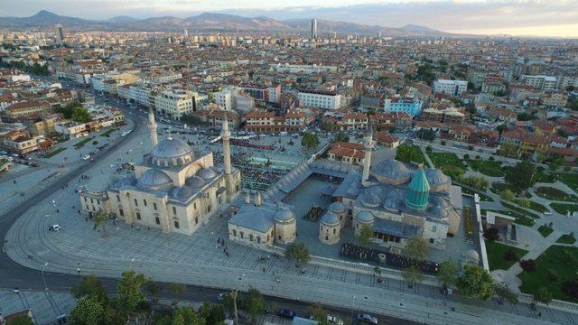 Başkan Altay üniversite tercihi yapacak öğrencileri Konya’ya davet etti