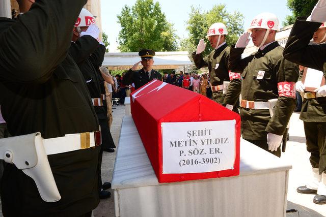 Şehit Sözleşmeli Er Metin Yıldız, son yolculuğuna uğurlandı