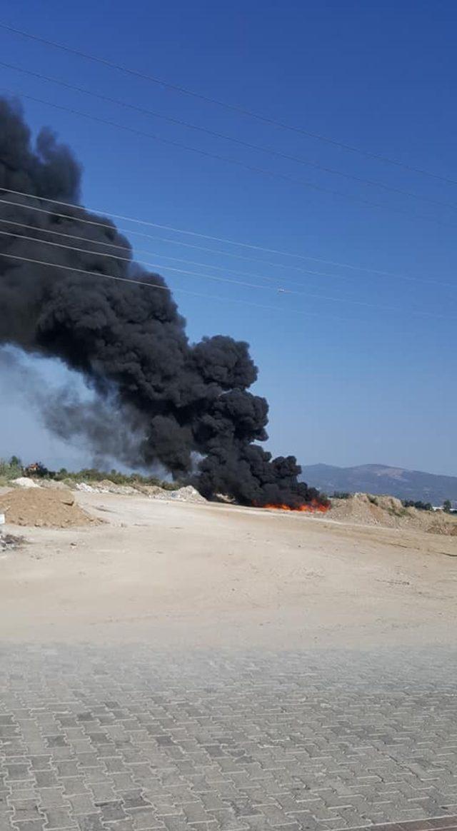 Çöplük ve hurda yangınları şehri kokuttu