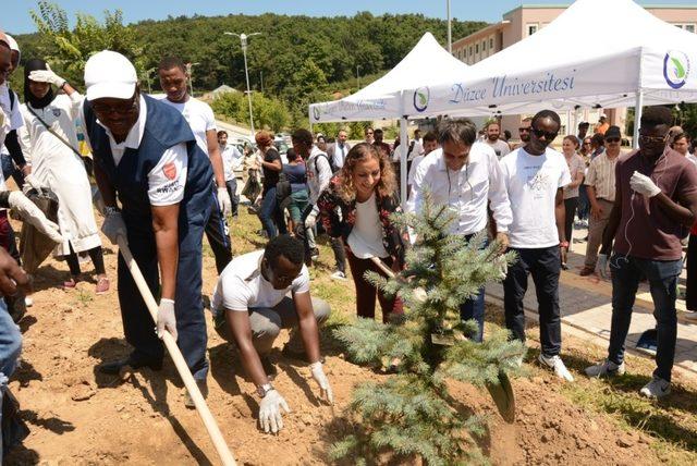 Ruanda Büyükelçisi Düzce Üniversitesi’ne konuk oldu