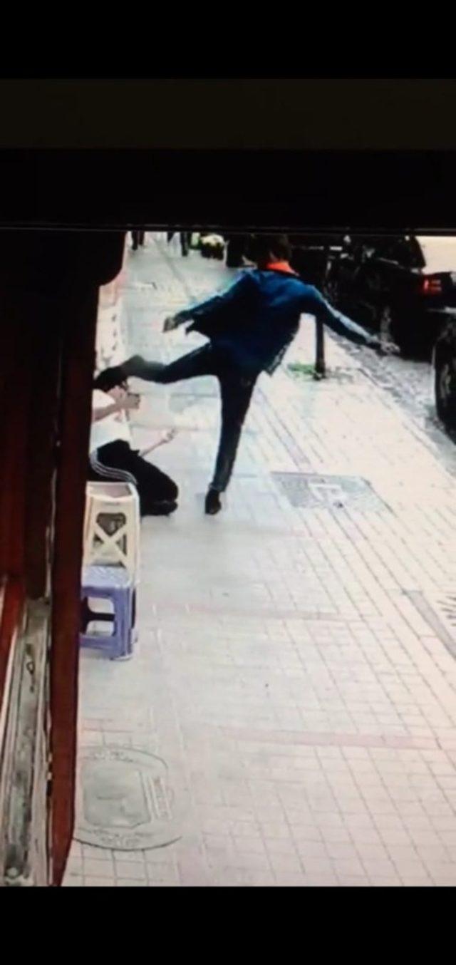 Rize&rsquo;de bir şahıs gen&ccedil; kızı b&ouml;yle darp etti 1