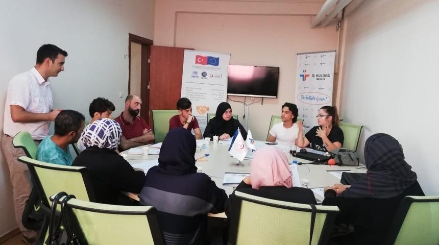 Mersin’deki Suriyelilere iş arama becerileri eğitimi
