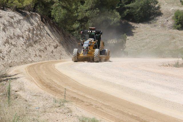 Selendi’de yol yapım çalışmaları başladı