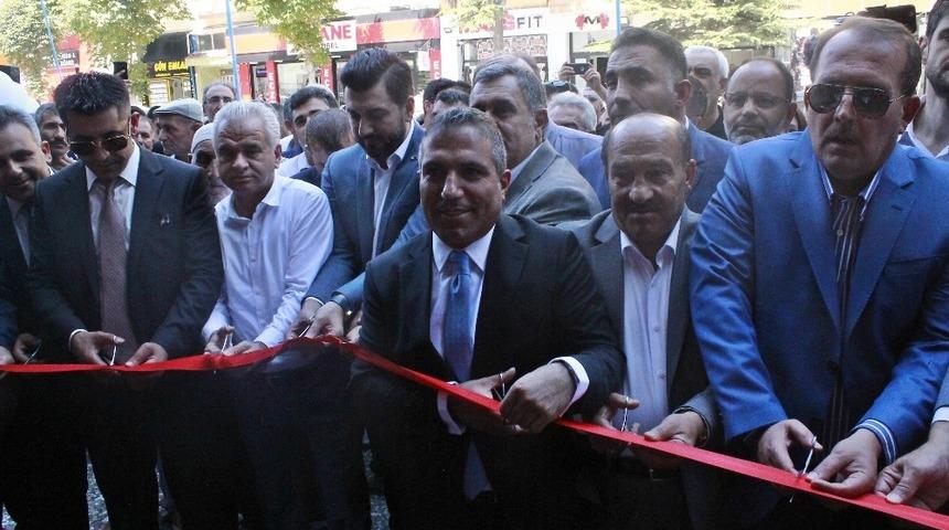 Es Ağrılılar K&uuml;lt&uuml;r ve Yardımlaşma Derneği&rsquo;nin yeni hizmet binası a&ccedil;ılışı ger&ccedil;ekleşti